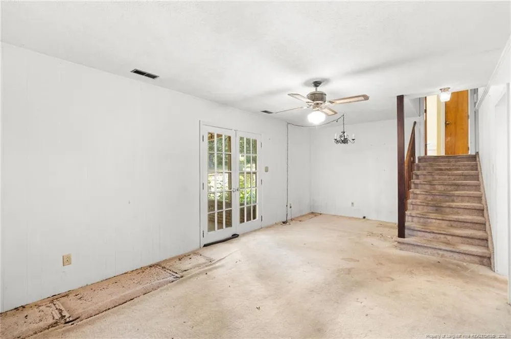 453 Bay Shore Drive Fayetteville, NC 28311