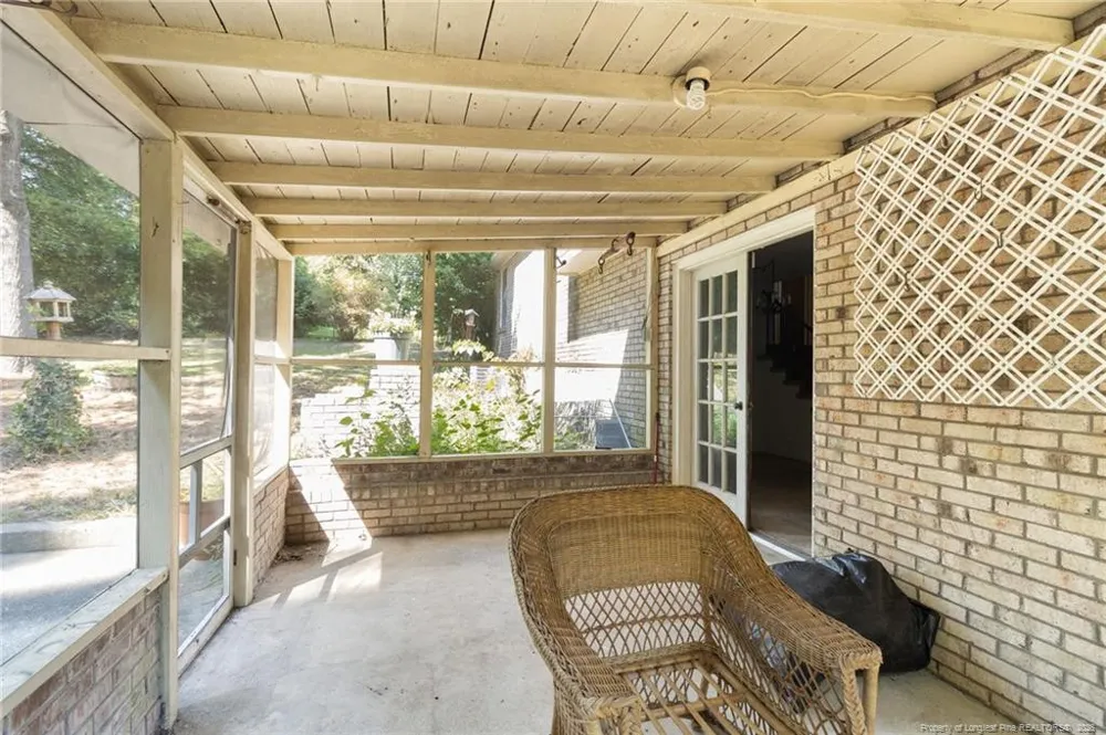 453 Bay Shore Drive Fayetteville, NC 28311