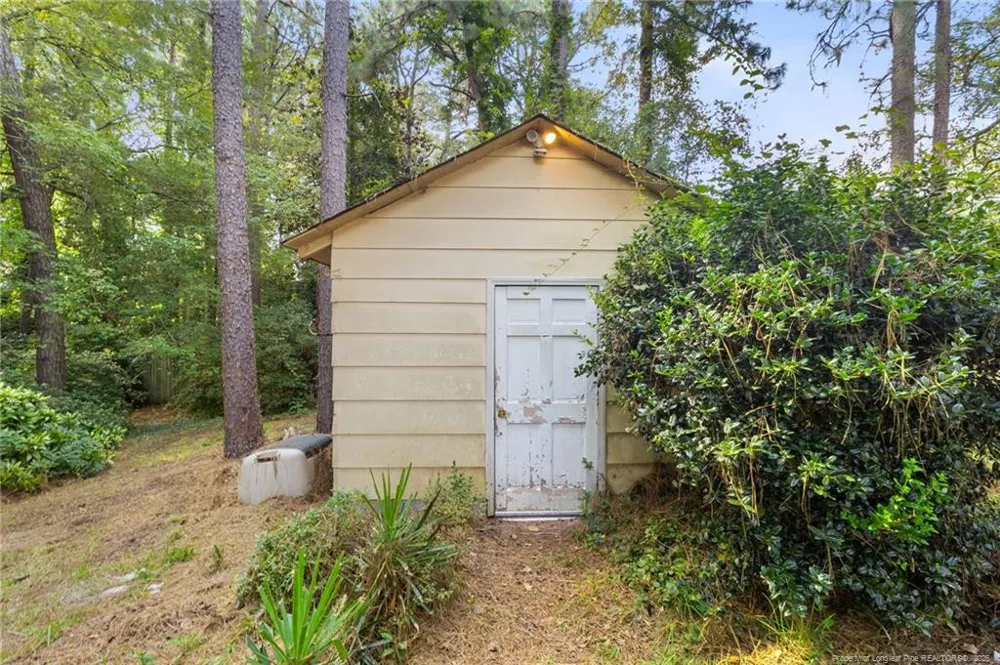 453 Bay Shore Drive Fayetteville, NC 28311