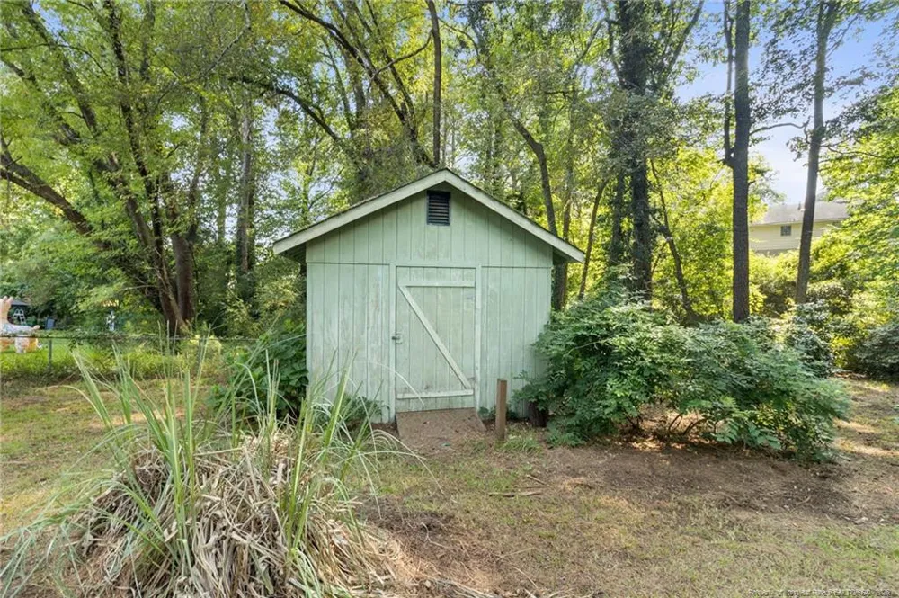 453 Bay Shore Drive Fayetteville, NC 28311