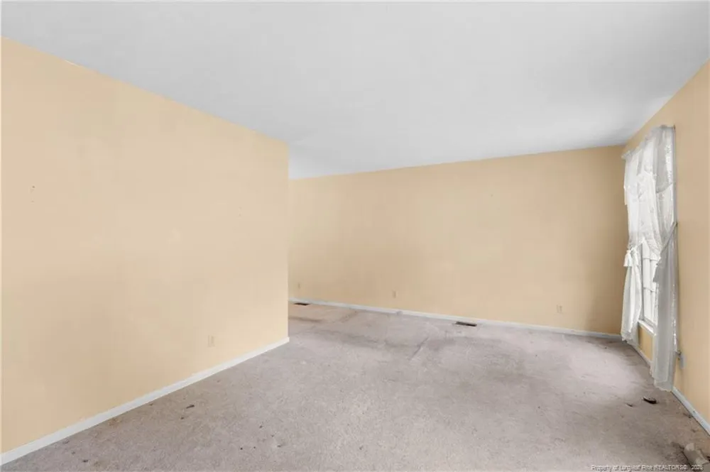 453 Bay Shore Drive Fayetteville, NC 28311