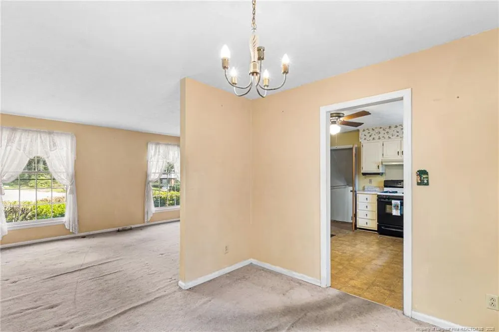 453 Bay Shore Drive Fayetteville, NC 28311