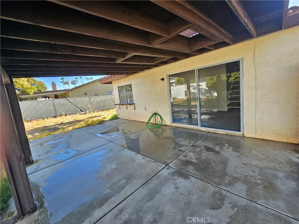 27168 Roger Hemet, CA 92544