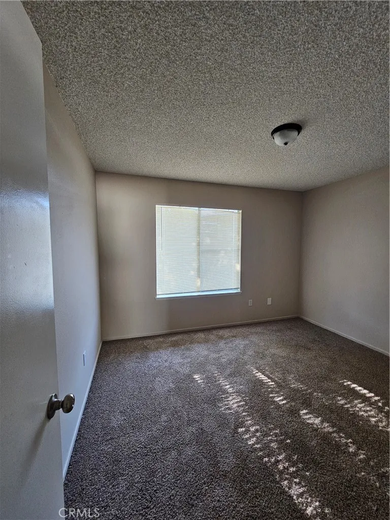 27168 Roger Hemet, CA 92544