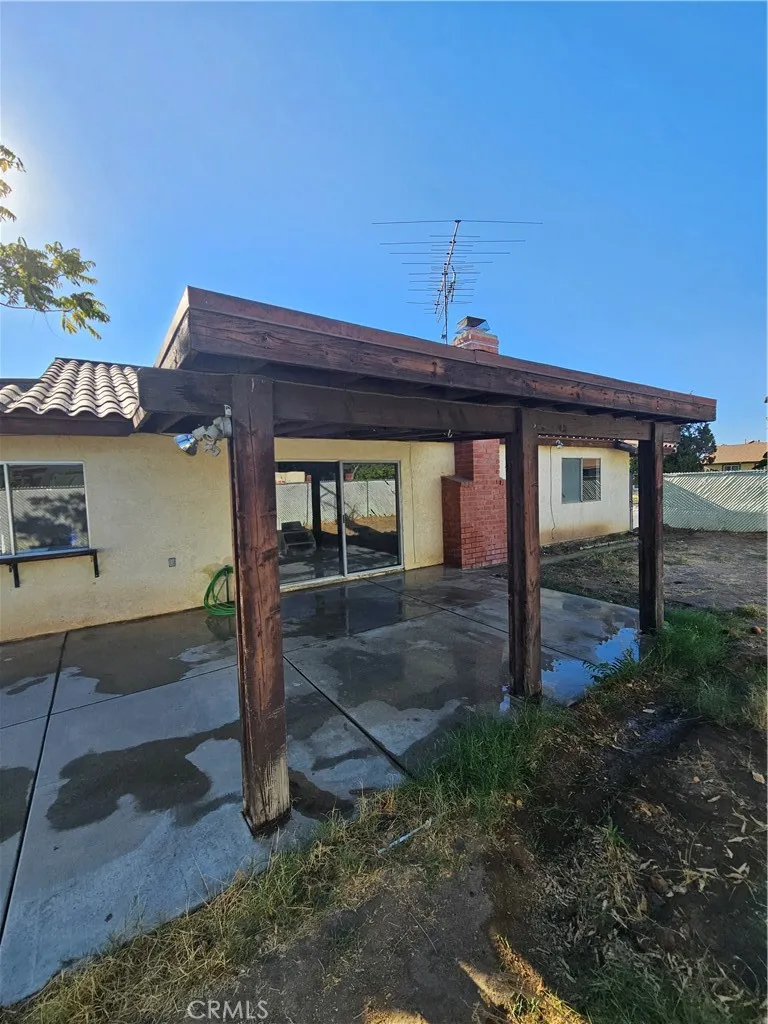 27168 Roger Hemet, CA 92544