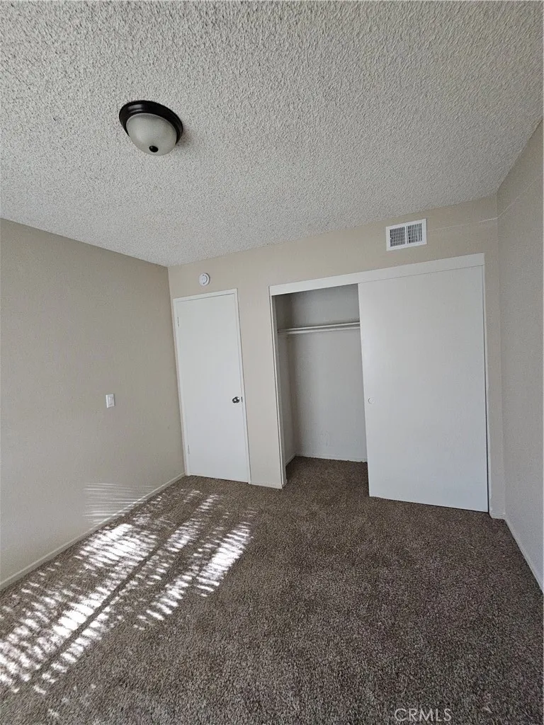 27168 Roger Hemet, CA 92544