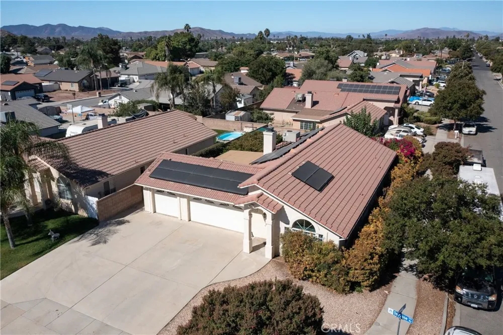771 De Passe Way Hemet, CA 92544