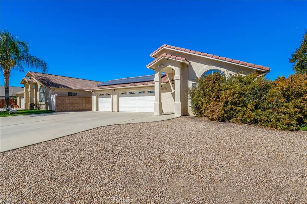 771 De Passe Way Hemet, CA 92544