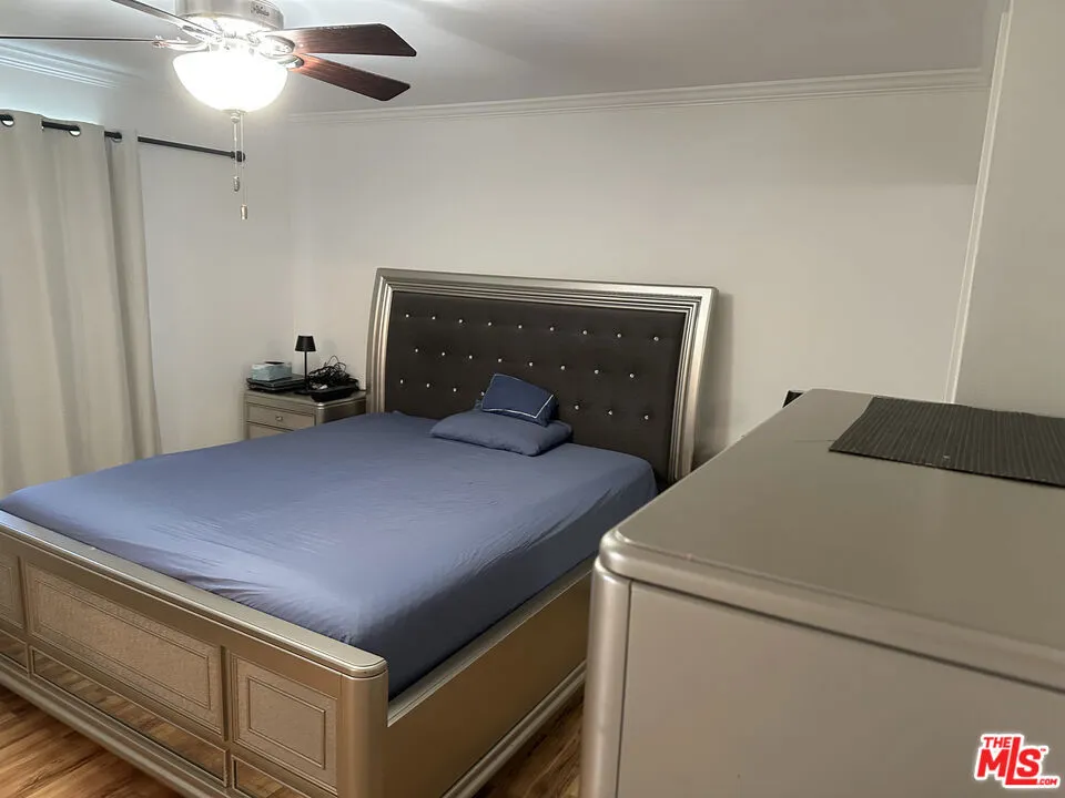 23909 Welby Way Los Angeles, CA 91307
