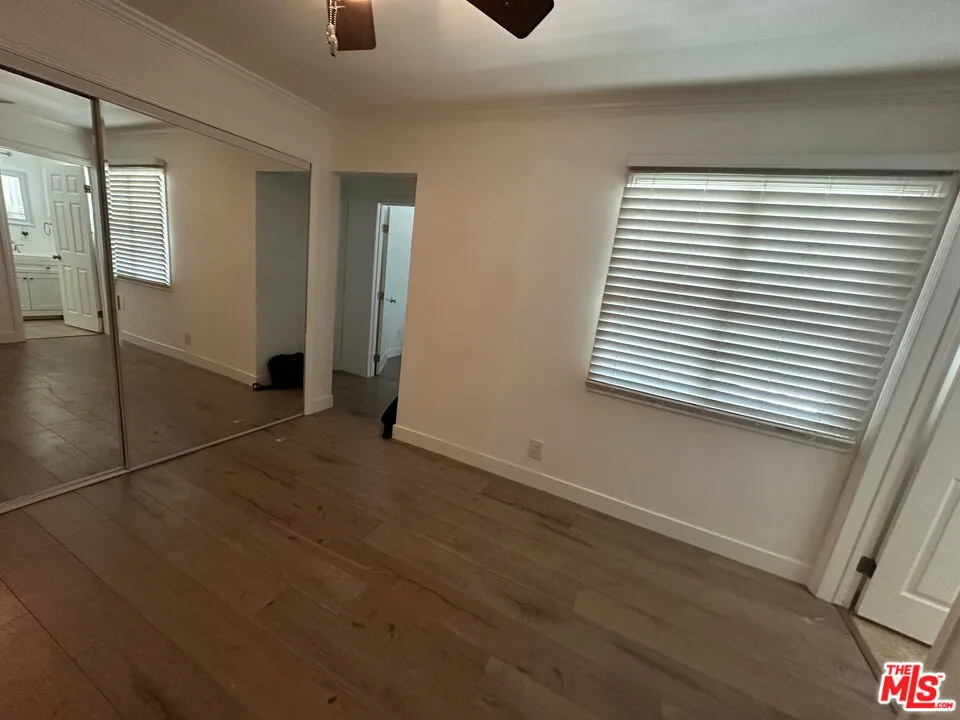 23909 Welby Way Los Angeles, CA 91307