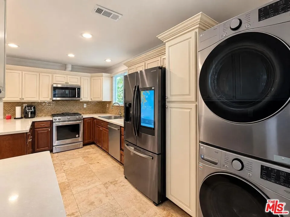 23909 Welby Way Los Angeles, CA 91307