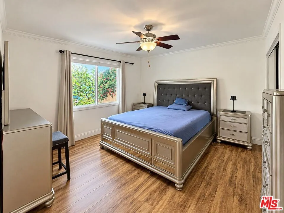 23909 Welby Way Los Angeles, CA 91307