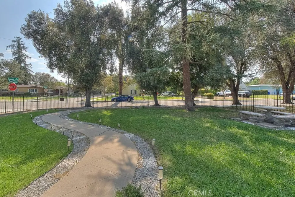 2803 Ladera Road San Bernardino, CA 92405