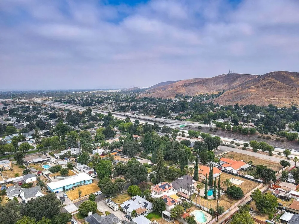 2803 Ladera Road San Bernardino, CA 92405