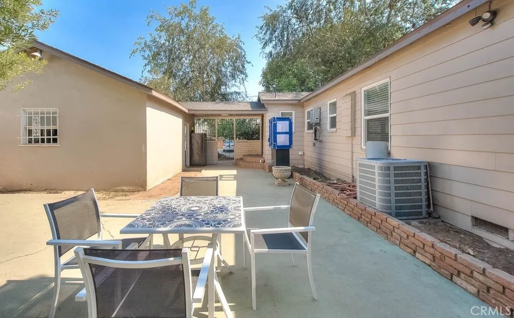 2803 Ladera Road San Bernardino, CA 92405