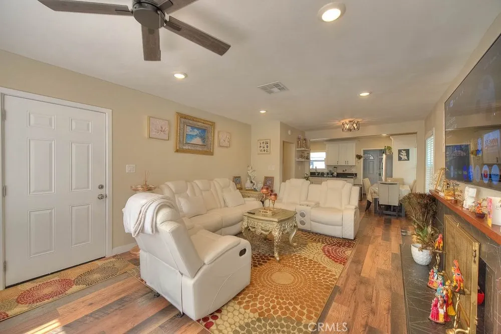 2803 Ladera Road San Bernardino, CA 92405