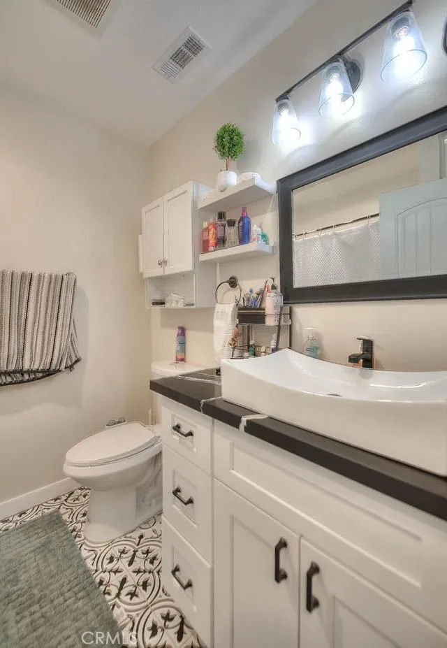 2803 Ladera Road San Bernardino, CA 92405