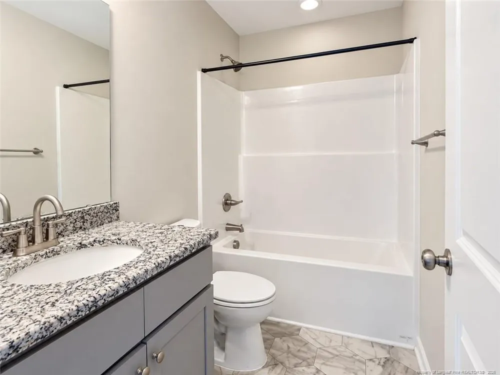 4050 Racking Horse Road Hope Mills, NC 28348