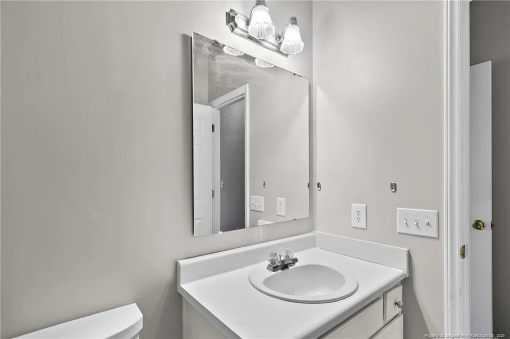8017 Trout Creek Road Fayetteville, NC 28304