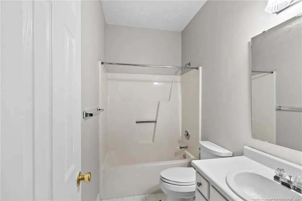8017 Trout Creek Road Fayetteville, NC 28304