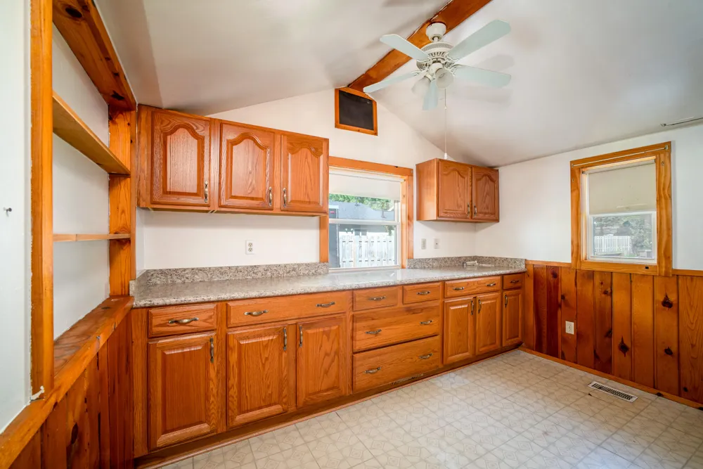 104 Dale Drive Houghton Lake, MI 48629