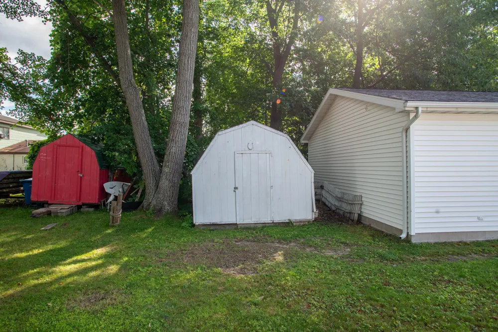 104 Dale Drive Houghton Lake, MI 48629