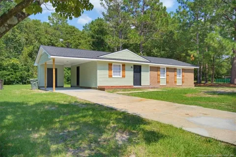 6612 Amanda Circle