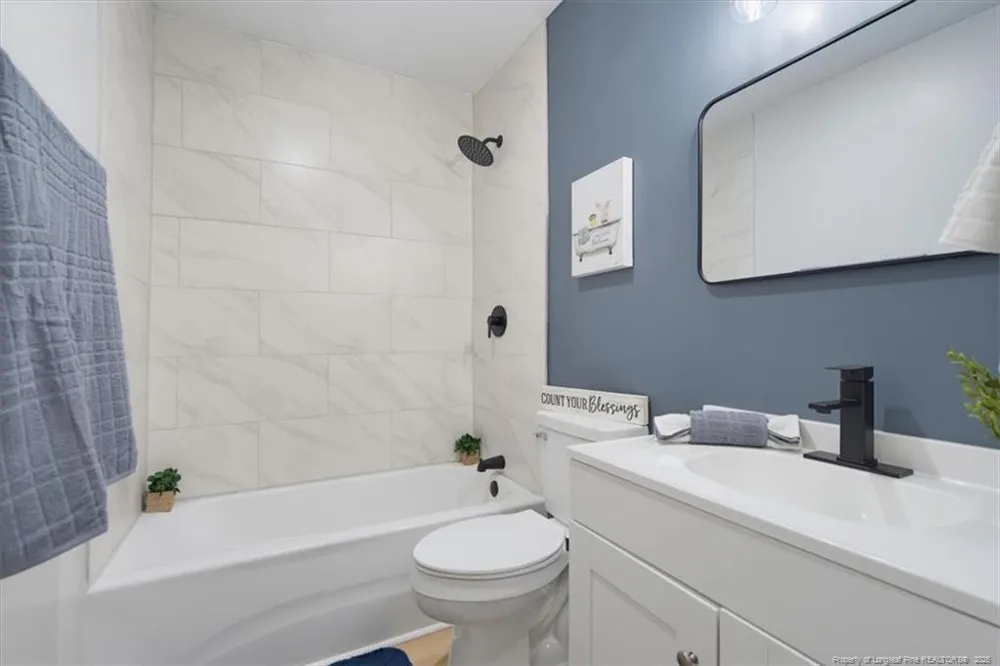 6612 Amanda Circle Fayetteville, NC 28304