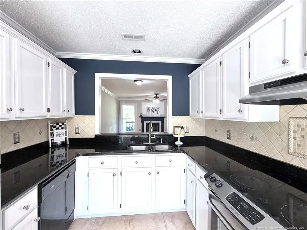 316 Ayrshire Court Fayetteville, NC 28311