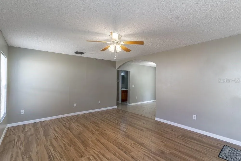 617 E 1ST STREET Apopka, FL 32703