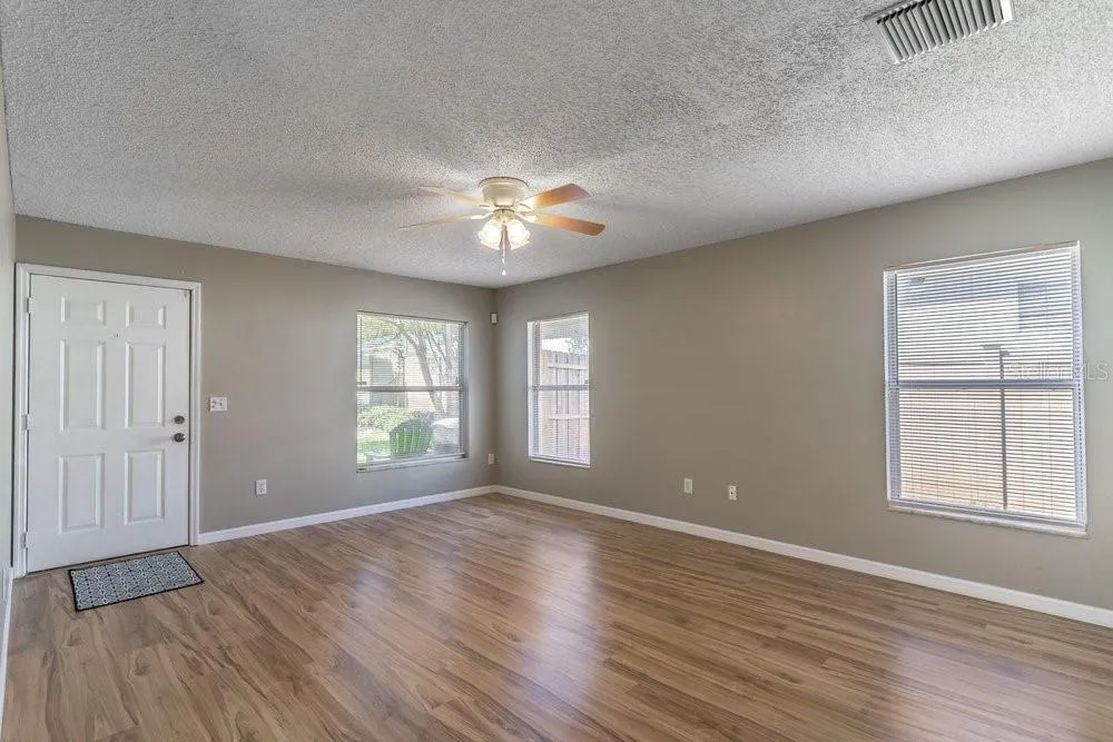 617 E 1ST STREET Apopka, FL 32703