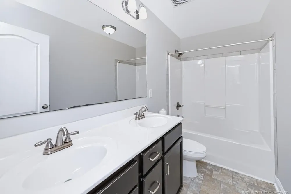 189 Heatherwood Drive Lillington, NC 27546
