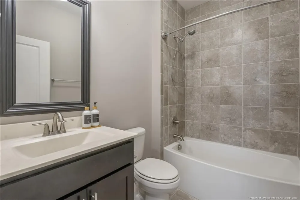 170 Nandina Court Fayetteville, NC 28311