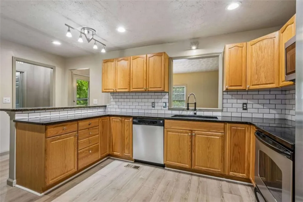 5361 Hog Mountain Road Flowery Branch, GA 30542