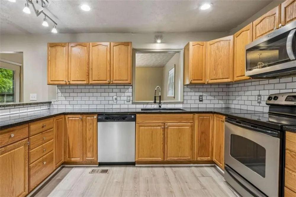 5361 Hog Mountain Road Flowery Branch, GA 30542