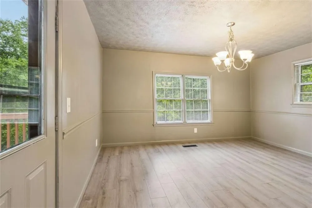 5361 Hog Mountain Road Flowery Branch, GA 30542