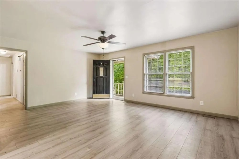 5361 Hog Mountain Road Flowery Branch, GA 30542