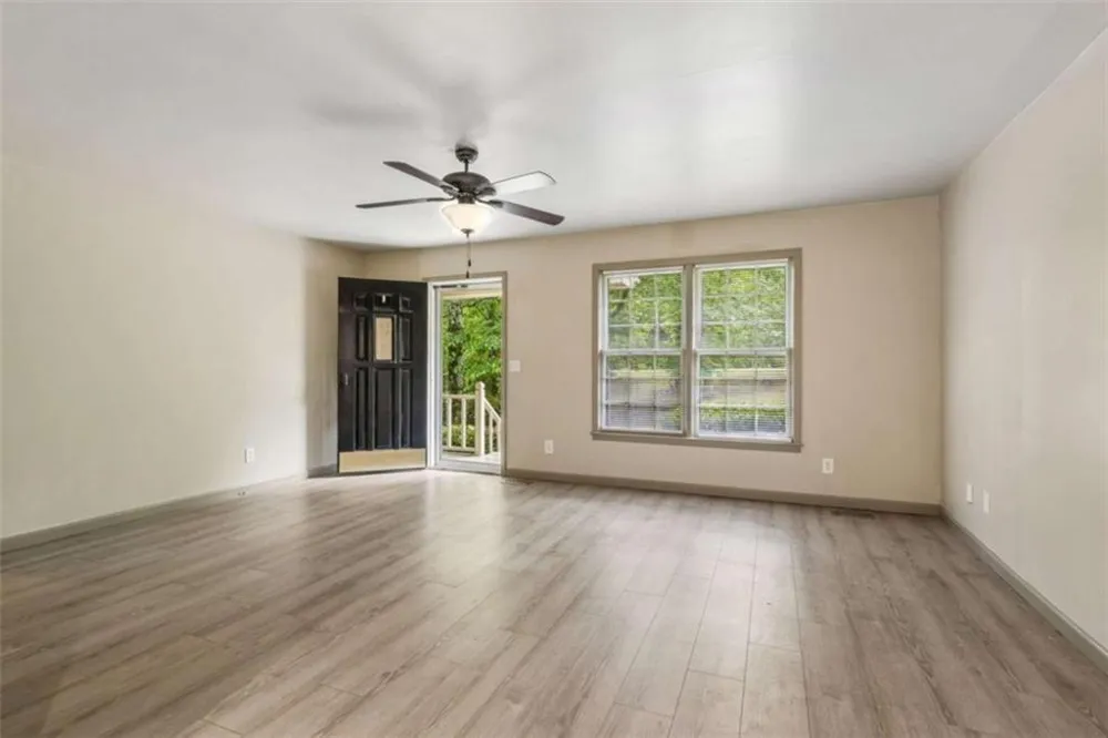 5361 Hog Mountain Road Flowery Branch, GA 30542