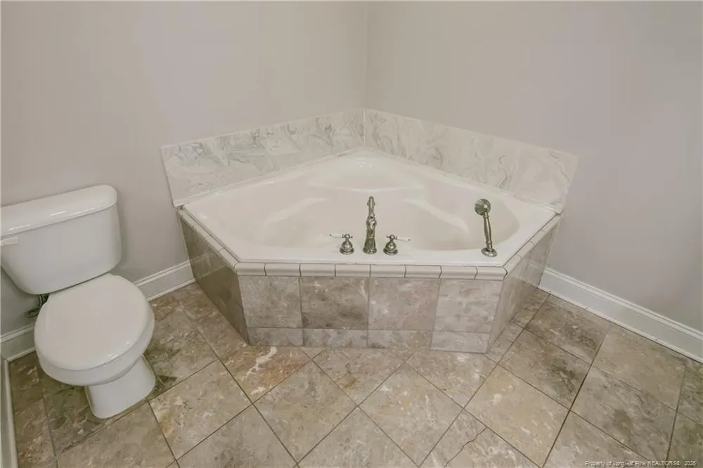 597 Greenland Drive Fayetteville, NC 28305
