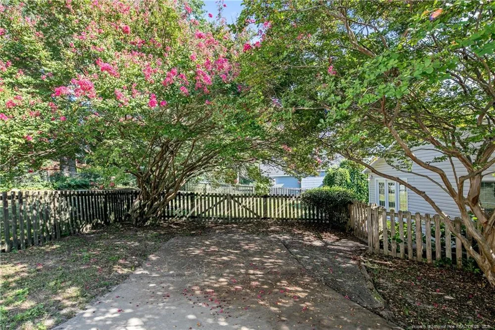 597 Greenland Drive Fayetteville, NC 28305