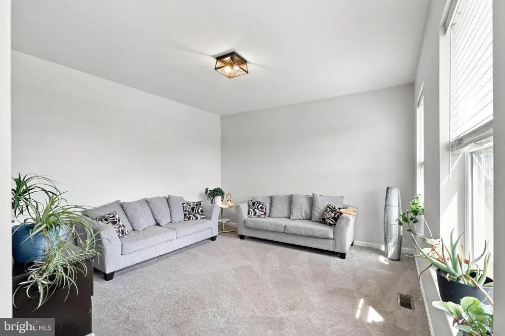 509 ELM STREET Harrisburg, PA 17112