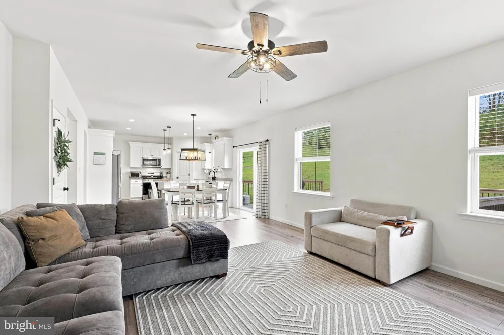 509 ELM STREET Harrisburg, PA 17112