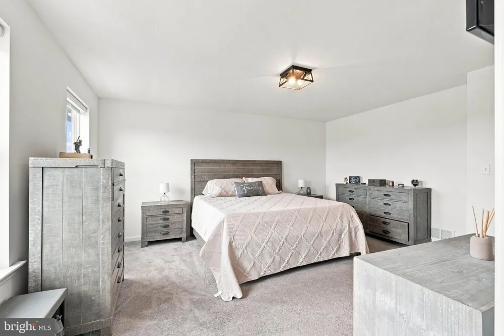 509 ELM STREET Harrisburg, PA 17112