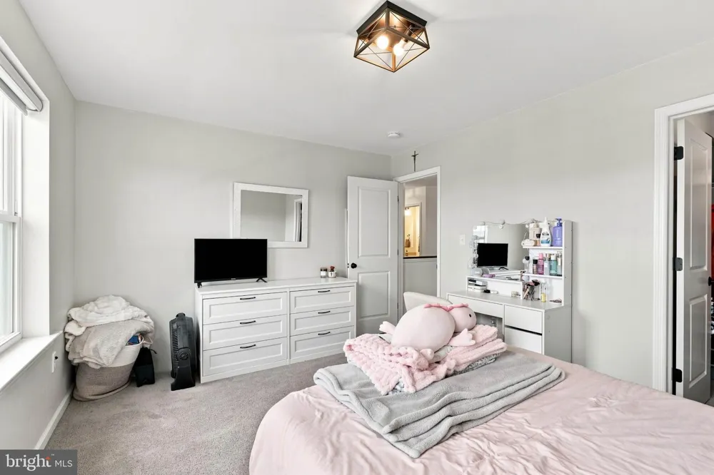 509 ELM STREET Harrisburg, PA 17112
