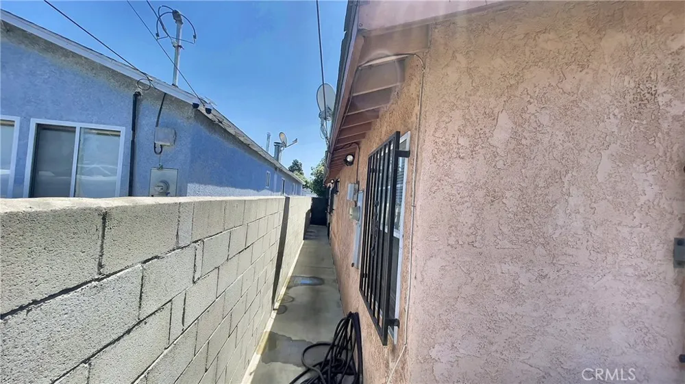 2453 Easy Long Beach, CA 90810