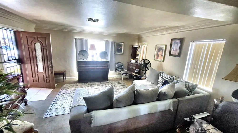 2453 Easy Long Beach, CA 90810