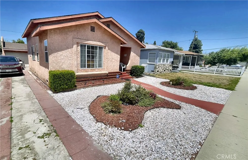 2453 Easy Long Beach, CA 90810
