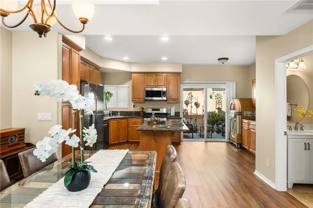 5913 Cypress Point Long Beach, CA 90808