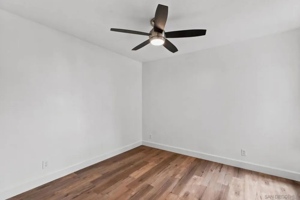 13754 Mango Dr #103 Del Mar, CA 92014