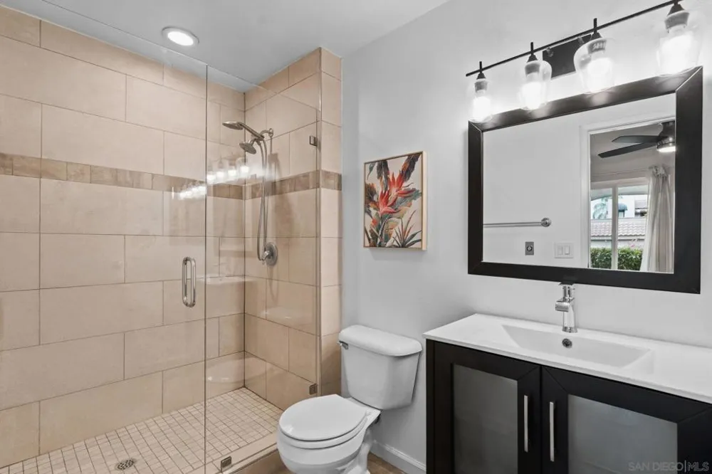 13754 Mango Dr #103 Del Mar, CA 92014